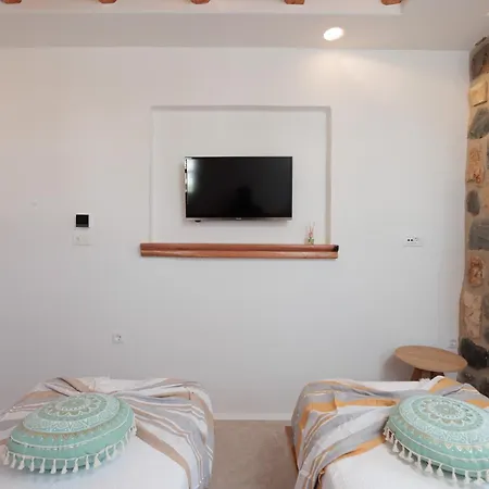 Boriadon Rustic Countryside Homes Apartment