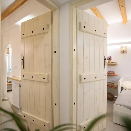 Boriadon Rustic Countryside Homes